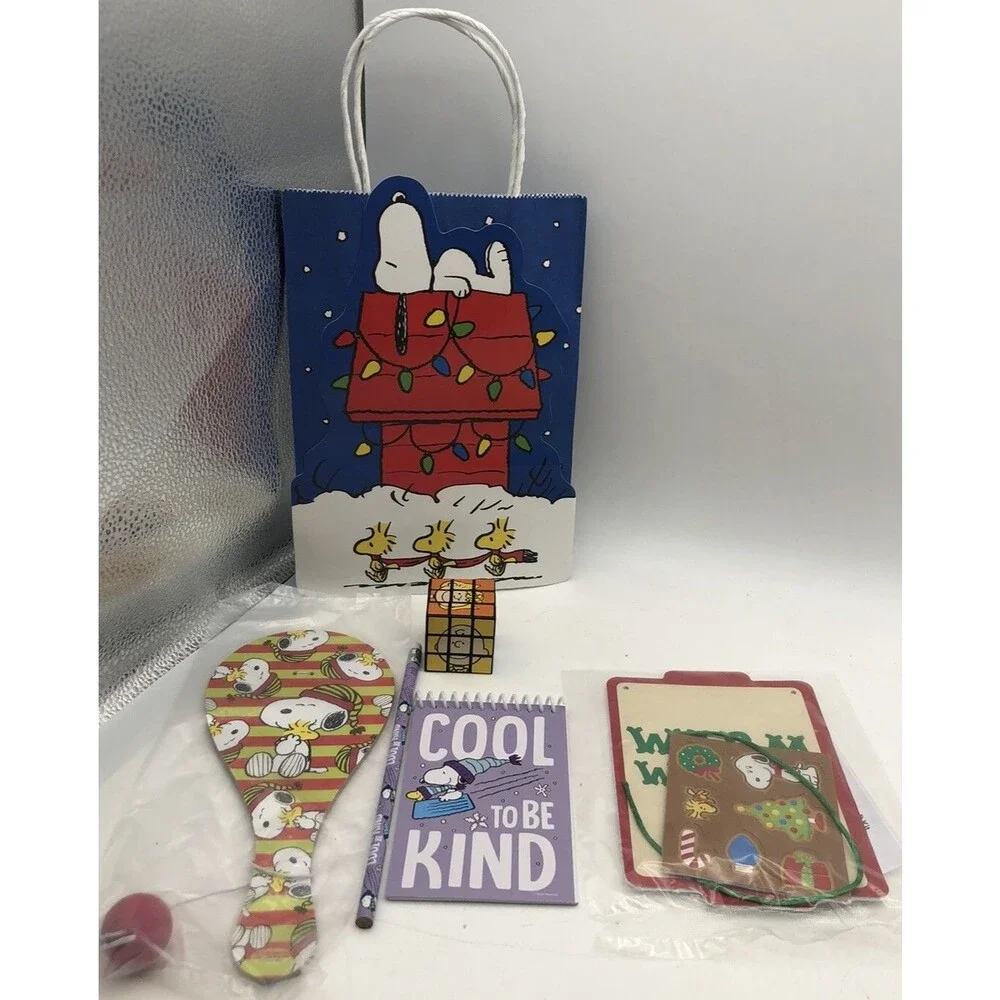 Peanuts Snoopy Kids Christmas Gift Craft Goody Party Bag Grandparents